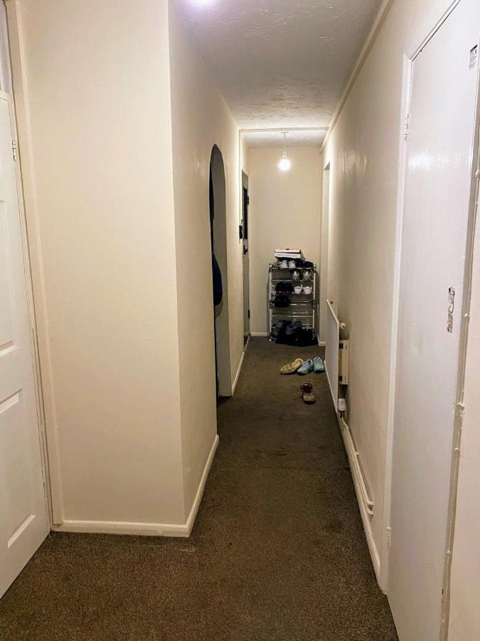 Comfortable Double Bedroom In London ホーンチャーチ エクステリア 写真